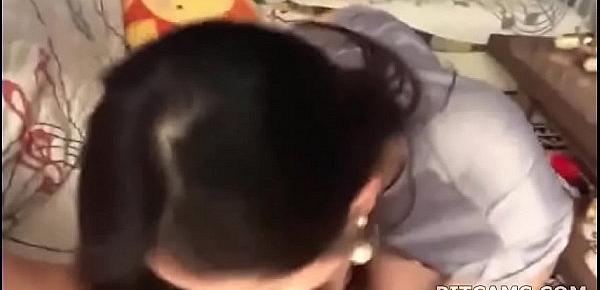  Amateur chinese girl make perfect blowjob and swallow the cum